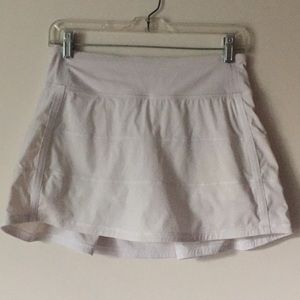 LULULEMON WHITE PACE RIVAL SKIRT (TALL) 15”